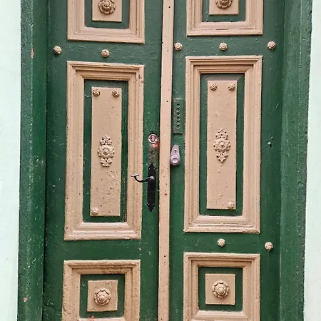 Old Town Rustic Elegance By The Livu And Dome Squares Ρίγα