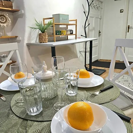 아파트 Old Town Rustic Elegance By The Livu And Dome Squares 리가